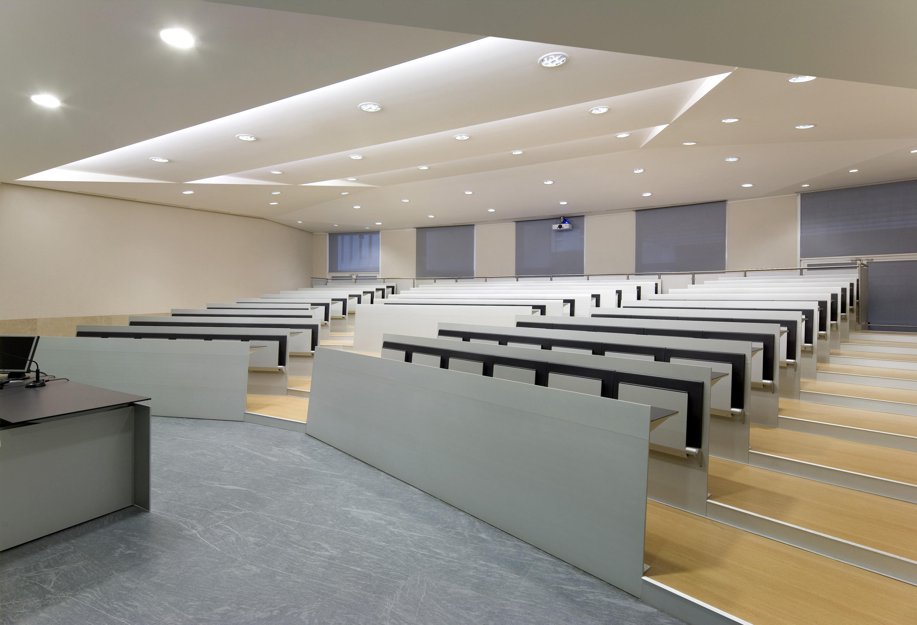 学校家具|阶梯教室桌椅|办公家具|华体（中国）家具|刀片系统