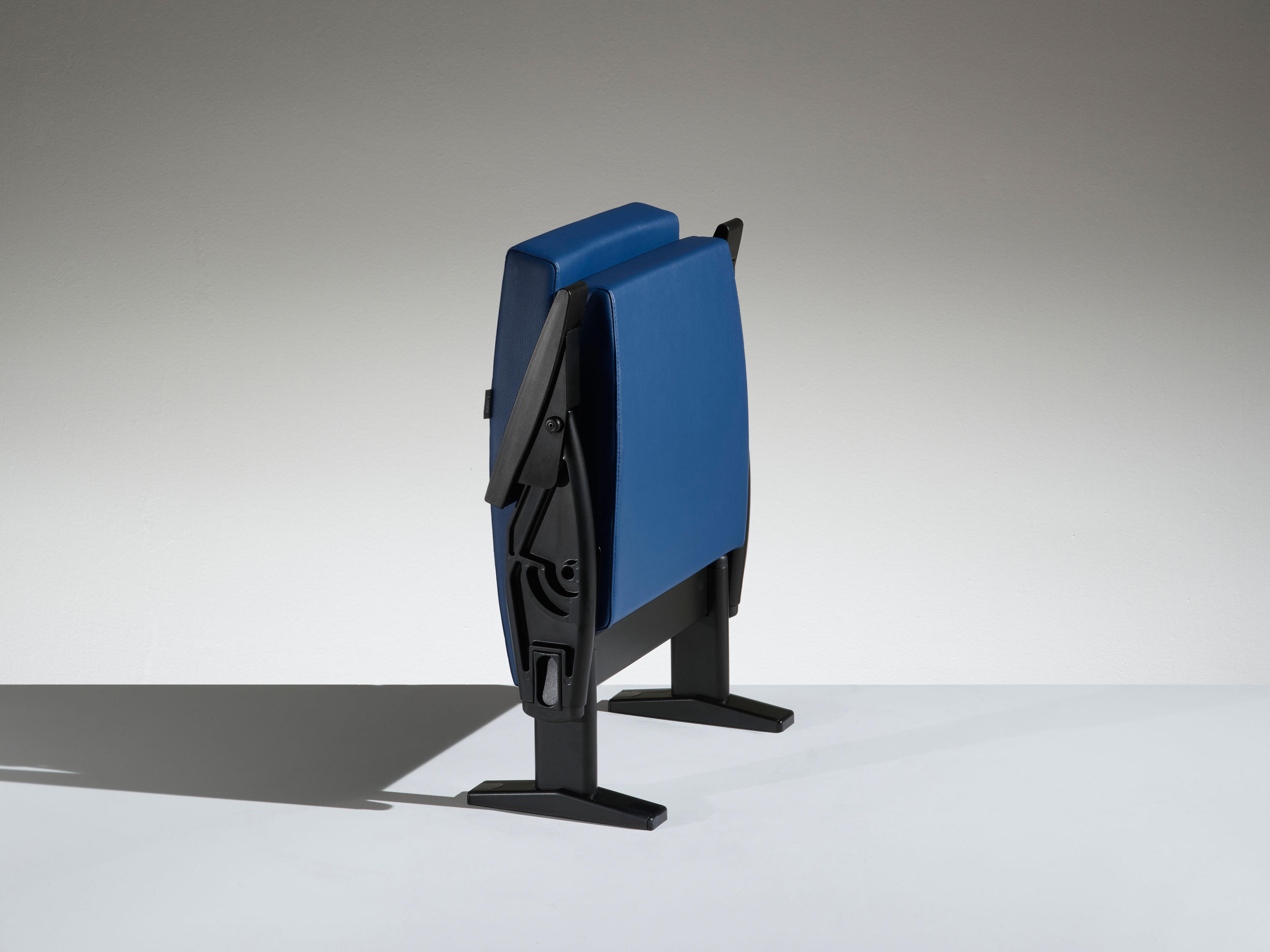 公共座椅|礼堂椅|办公家具|华体（中国）家具|Futura 剧院/礼堂椅