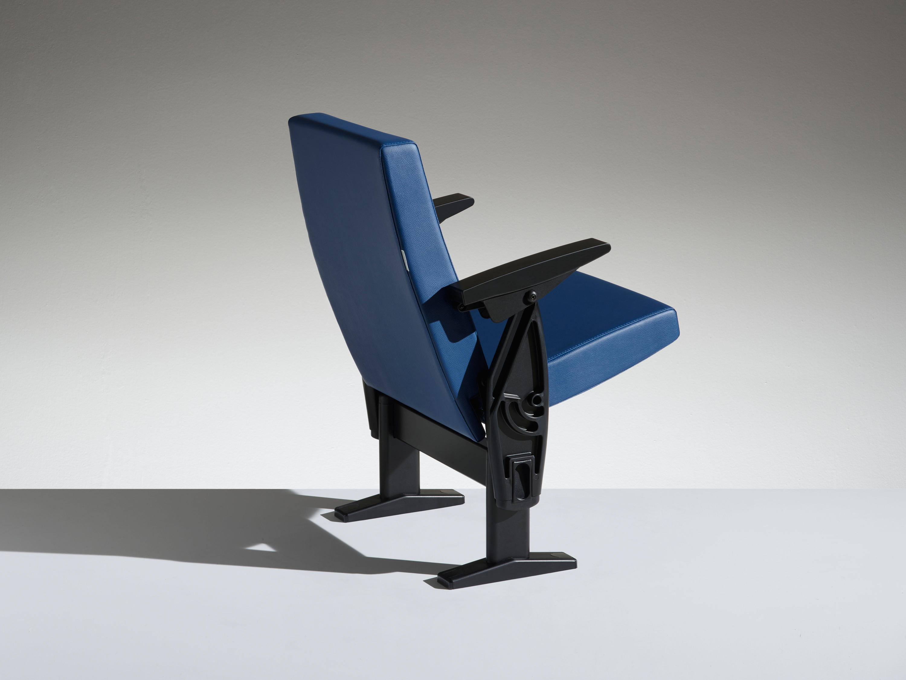 公共座椅|礼堂椅|办公家具|华体（中国）家具|Futura 剧院/礼堂椅