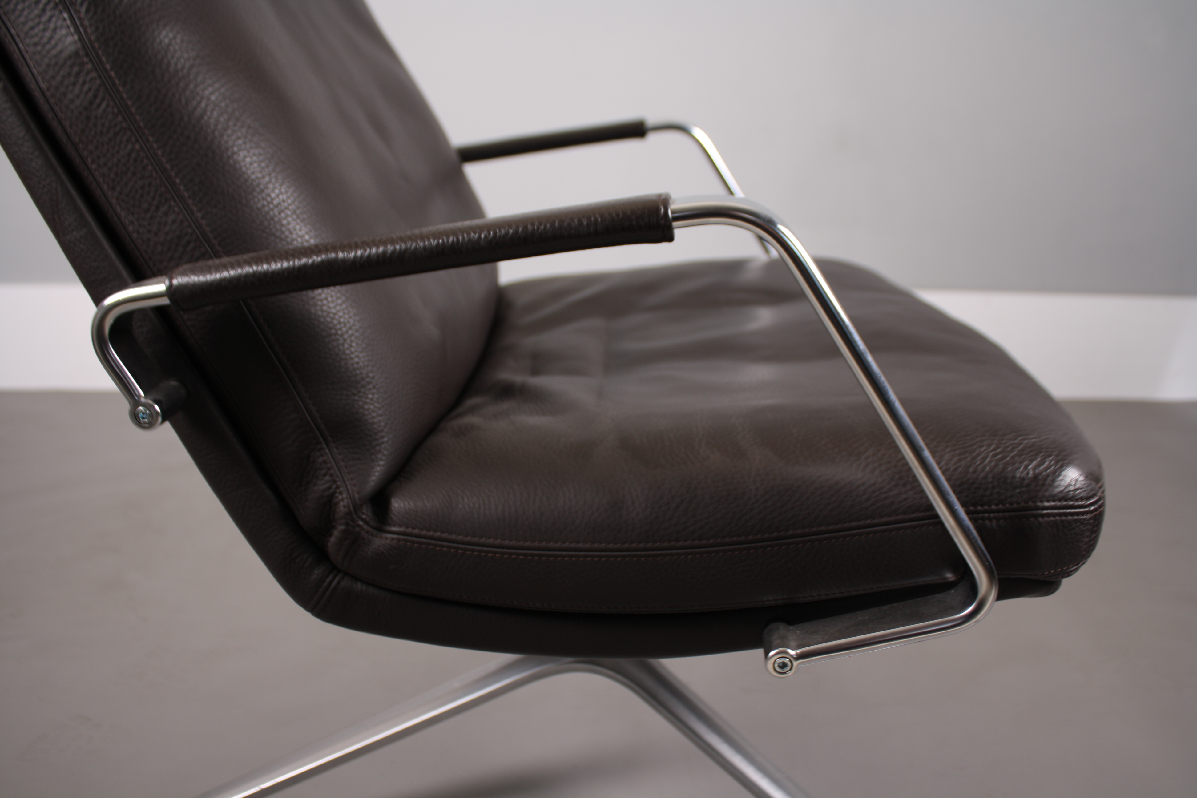 办公椅|现代真皮中班椅|办公家具|华体（中国）家具|FK 86 Lounge.